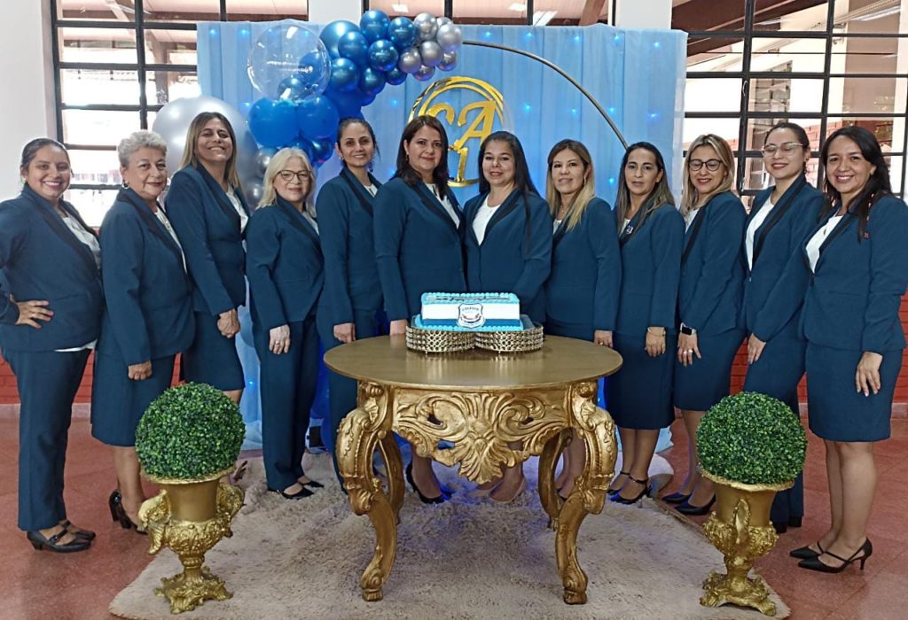 Feliz 43 Aniversario de vida institucional Colegio Profesor. Atanasio Riera Área1