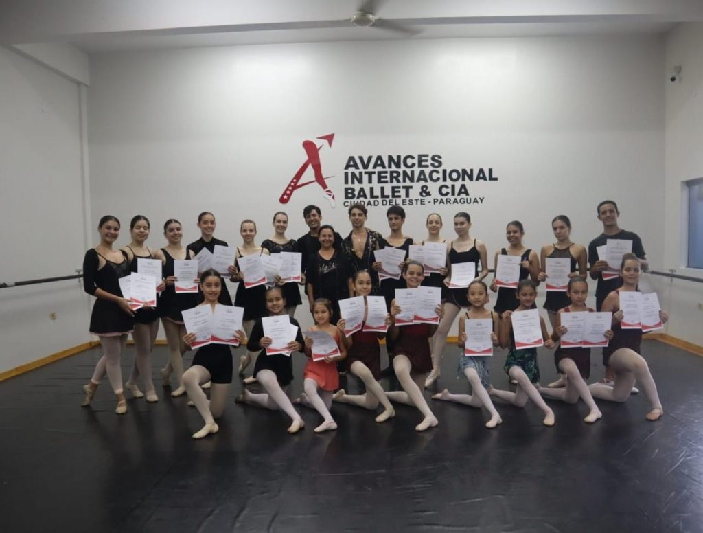 Bailarines Esteños fueron Becados a Nueva York EEUU