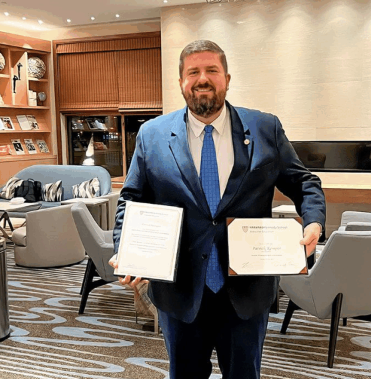 Patrick Kemper: “Tenemos que ayudarnos entre todos para levantar la educación y hacer grande al Paraguay”