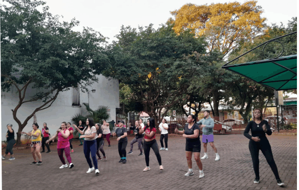 Feliz! Dìa de las Madres les desea Avances Internacional Ballet & Cia