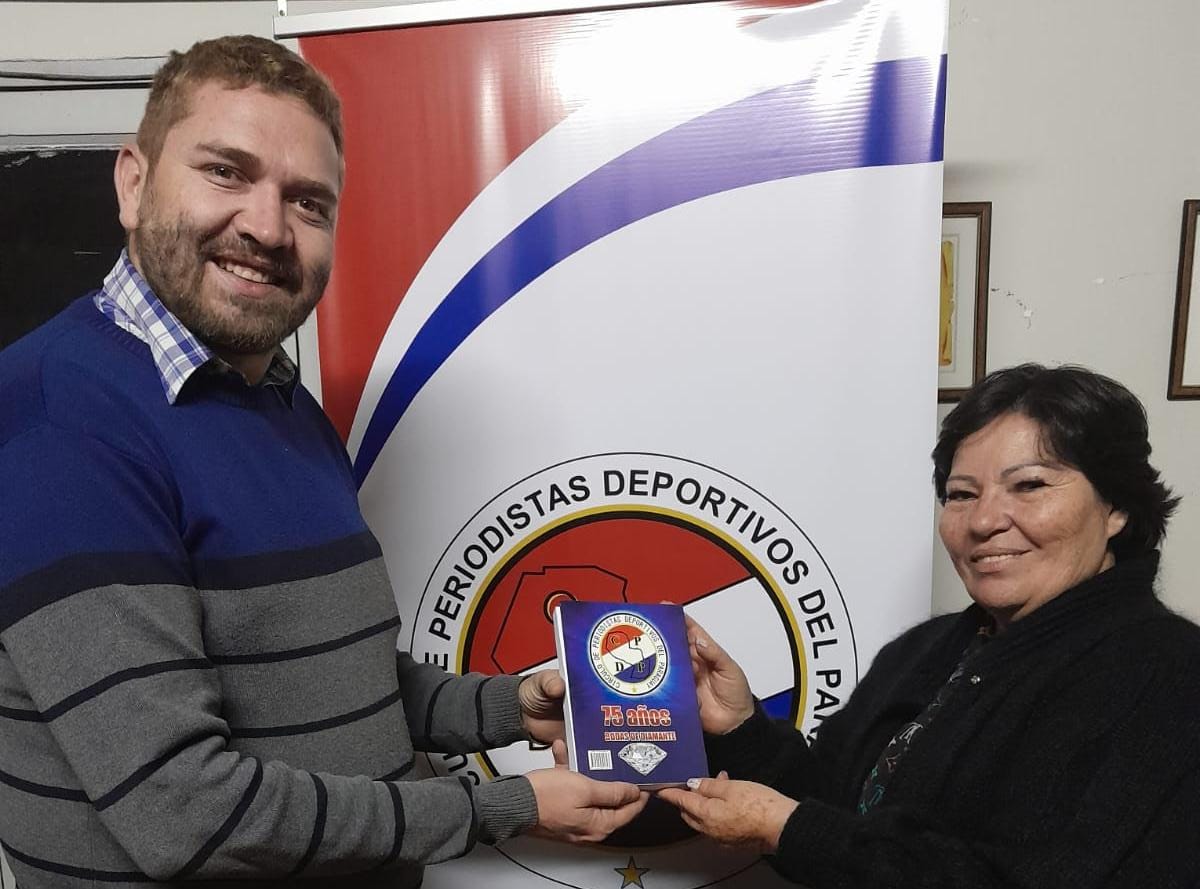 El primer homenajeado también formó parte del libro por los 75 años del CPDP