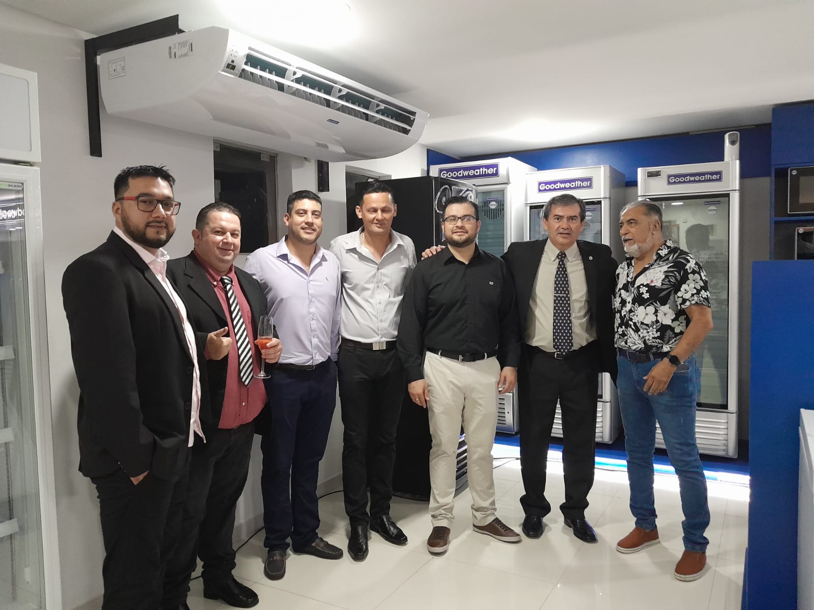 Ramírez Ramírez inaugura nuevo y moderno local en Ciudad del Este