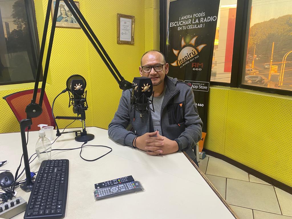 El comunicador Hugo Ricardo Morínigo reveló que desde chiquito seguía el fútbol por radio