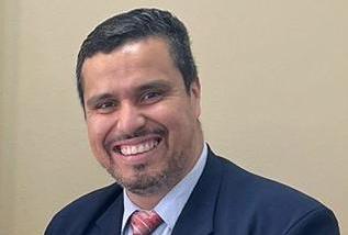 De operador de radio a reconocido comunicador