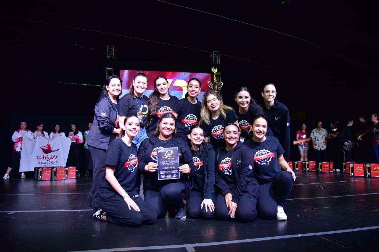 Alumnas de Avances Internacional se Preparan para el Mundial de Danza
