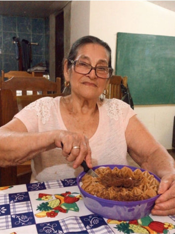 En Memoria de una Madre Ejemplar, Bruna Emilia Núñez