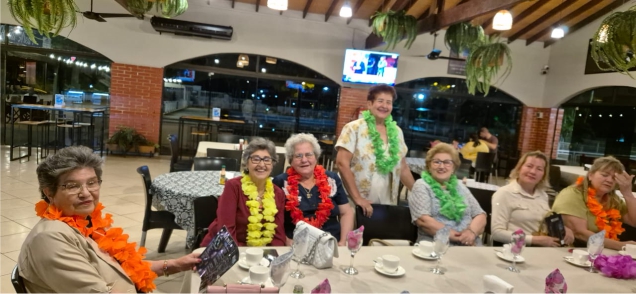 Celebración de cumpleaños de docentes jubiladas de agosto y septiembre
