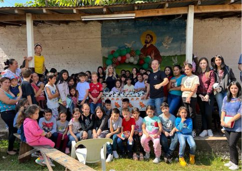 Manos Unidas: Solidaridad y Esperanza para las Familias Vulnerables