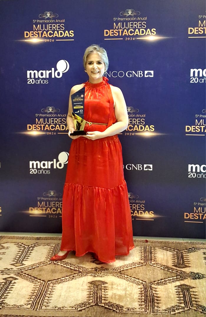 Diez Distritos Unidos por la Corona: Celebrando Belleza y Talento