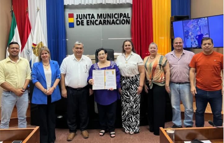 Homenaje a una trayectoria de 50 años en el notariado