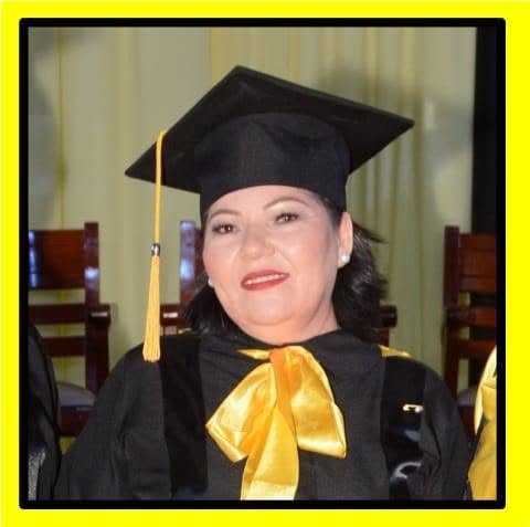 Retrato de la Lic. Elizarda Cañete Soto, directora de Digital Hizo Historia.